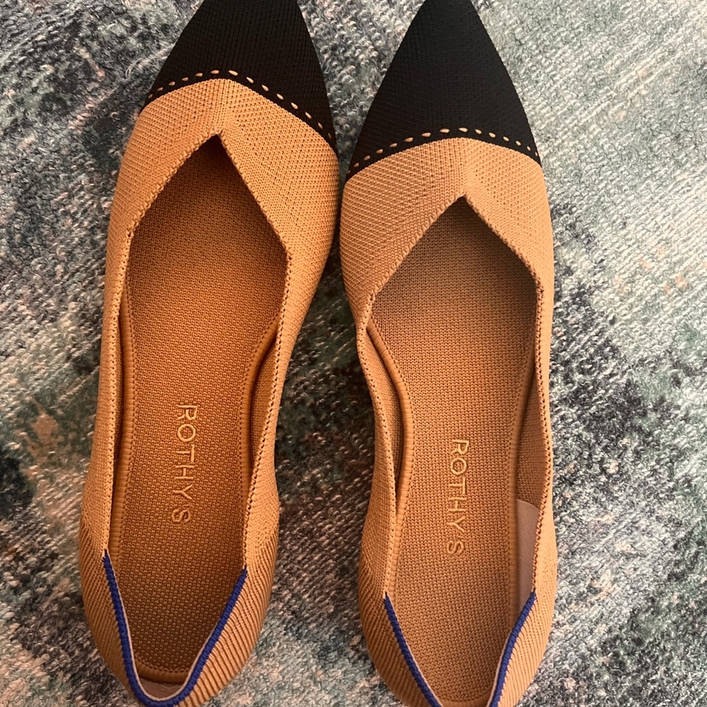 Rothy's Tan and Black Pointed Flats
